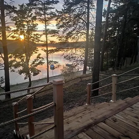 Zakatek Wdzydze Nad Samym Jeziorem - Pierwsza Linia