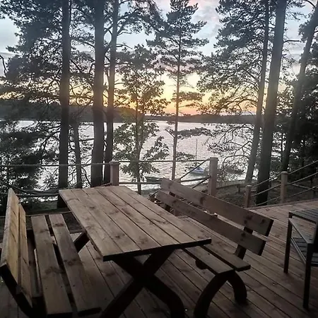 Zakatek Wdzydze Nad Samym Jeziorem - Pierwsza Linia *