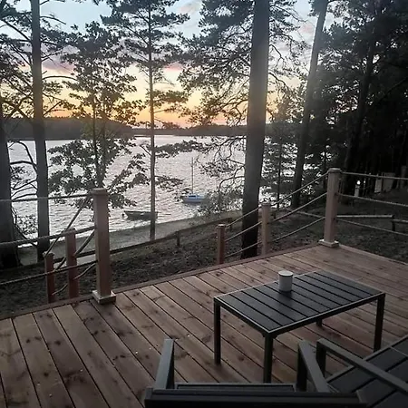 Zakatek Wdzydze Nad Samym Jeziorem - Pierwsza Linia Ferienhaus