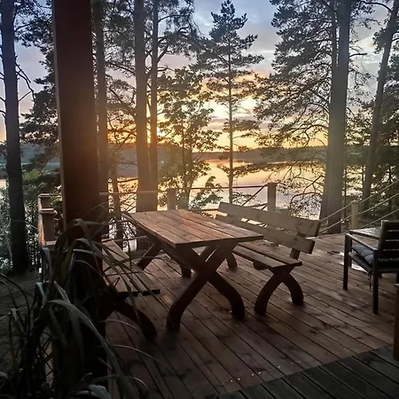 Zakatek Wdzydze Nad Samym Jeziorem - Pierwsza Linia * Borsk