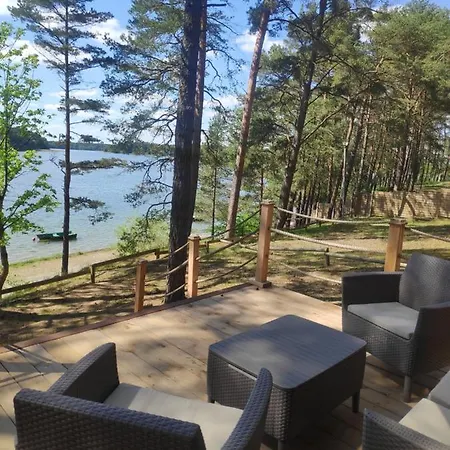 Zakatek Wdzydze Nad Samym Jeziorem - Pierwsza Linia Ferienhaus *