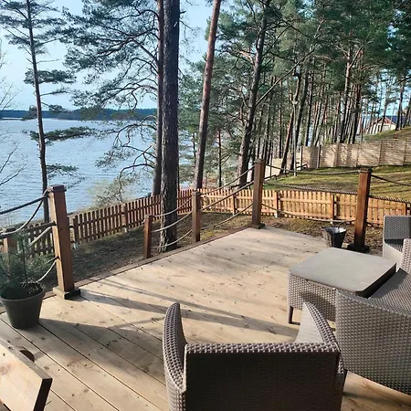 Ferienhaus Zakatek Wdzydze Nad Samym Jeziorem - Pierwsza Linia Borsk