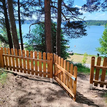 Zakatek Wdzydze Nad Samym Jeziorem - Pierwsza Linia Ferienhaus Borsk