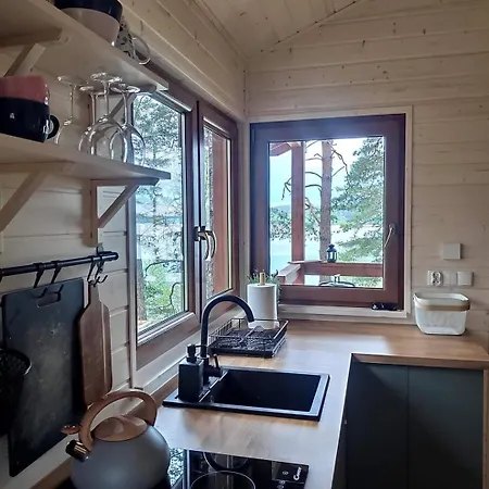 Zakatek Wdzydze Nad Samym Jeziorem - Pierwsza Linia *