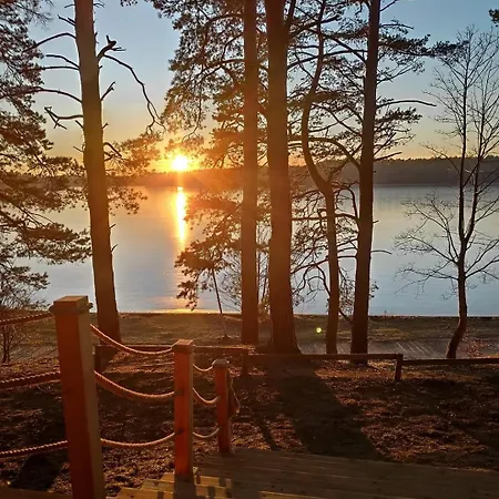 Zakatek Wdzydze Nad Samym Jeziorem - Pierwsza Linia *