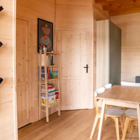 Zakatek Wdzydze Nad Samym Jeziorem - Pierwsza Linia Ferienhaus *