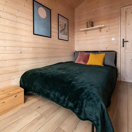 Zakatek Wdzydze Nad Samym Jeziorem - Pierwsza Linia בורסק