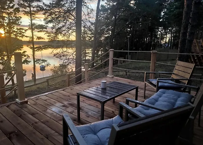 Zakatek Wdzydze Nad Samym Jeziorem - Pierwsza Linia Дом отдыха