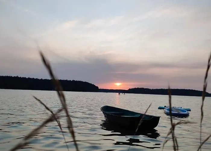 Дом отдыха Zakatek Wdzydze Nad Samym Jeziorem - Pierwsza Linia *