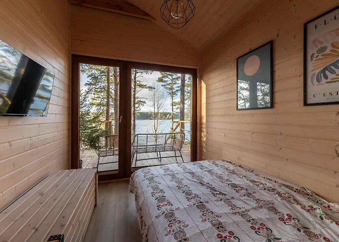 Zakatek Wdzydze Nad Samym Jeziorem - Pierwsza Linia